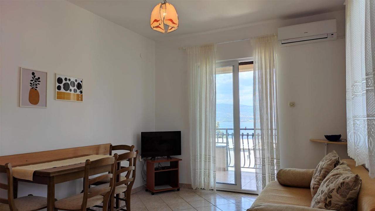 Apartments Ljilja Sea View Slatine Exterior foto