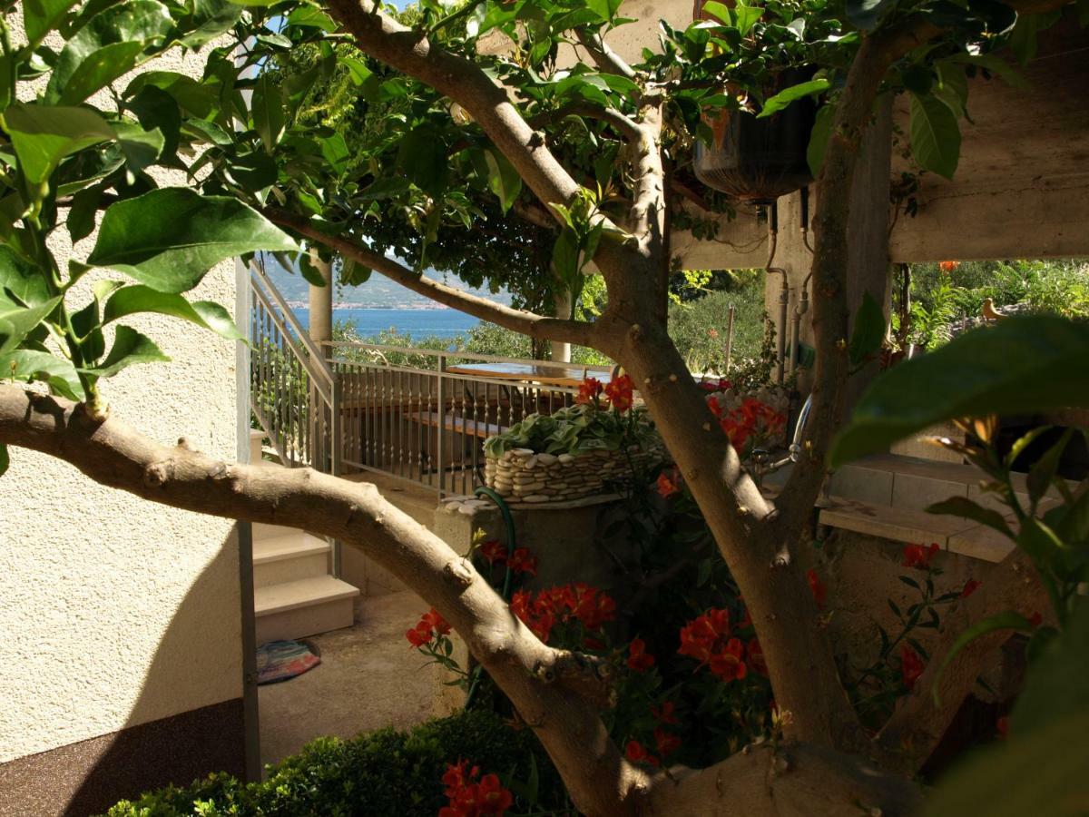 Apartments Ljilja Sea View Slatine Exterior foto