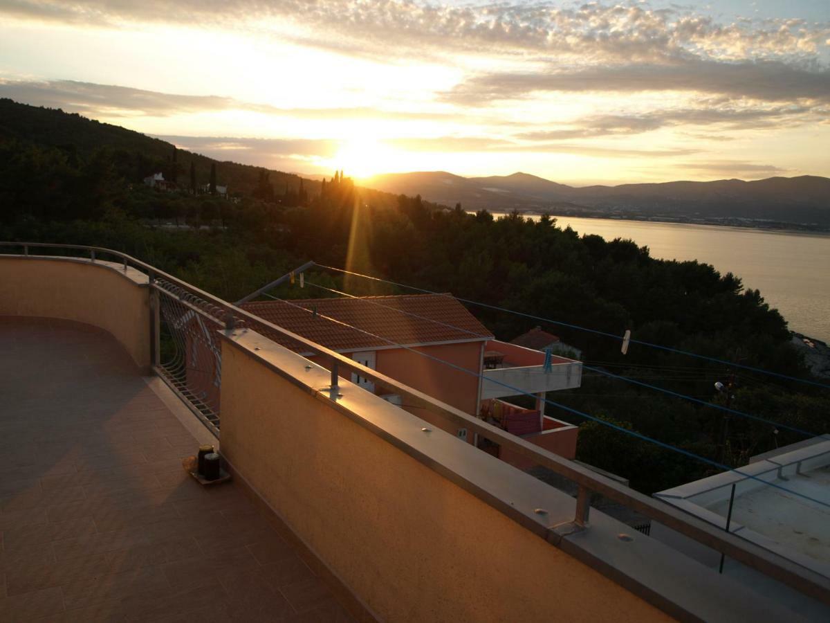 Apartments Ljilja Sea View Slatine Exterior foto